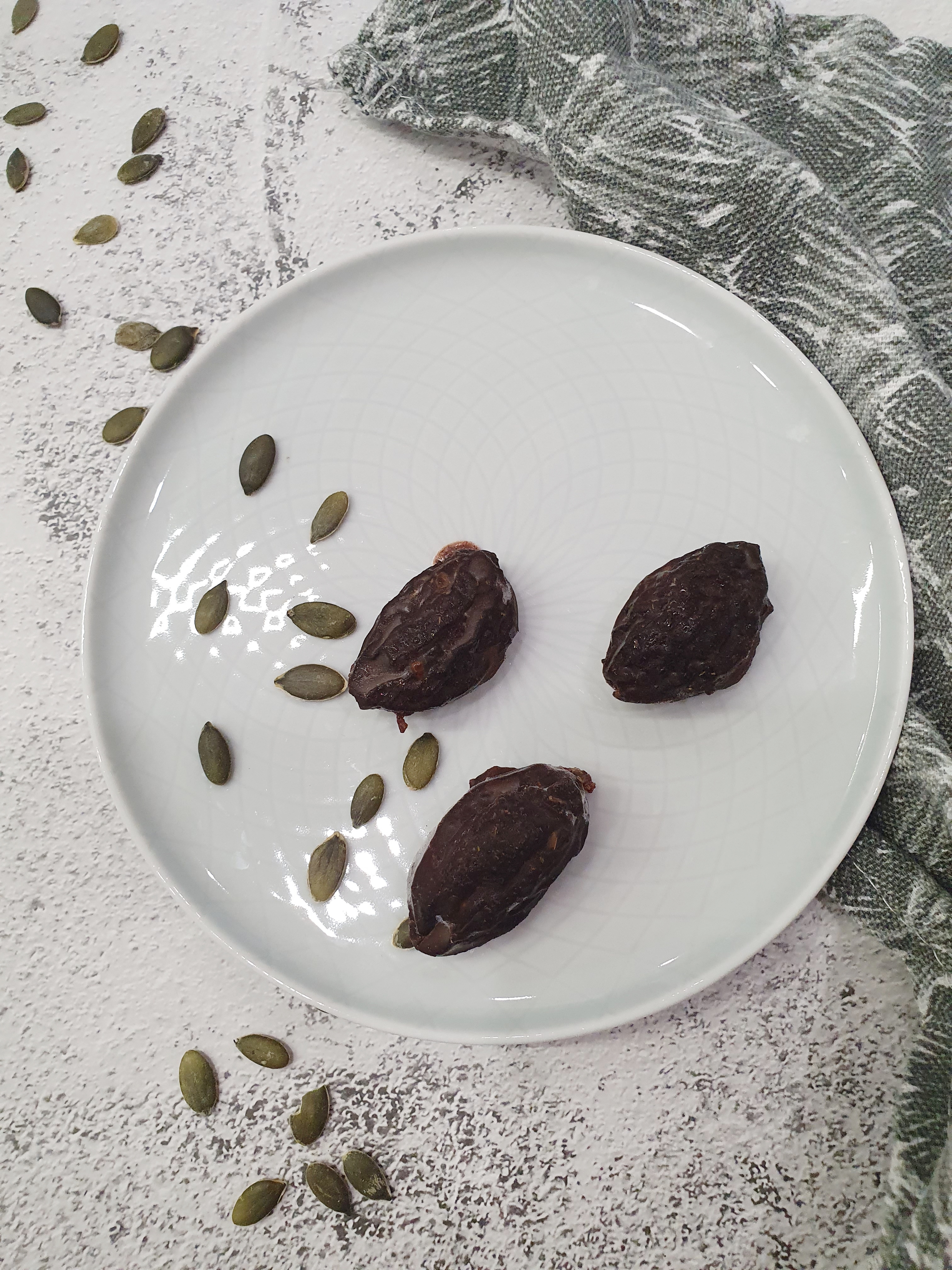 Пълнени сушени сливи